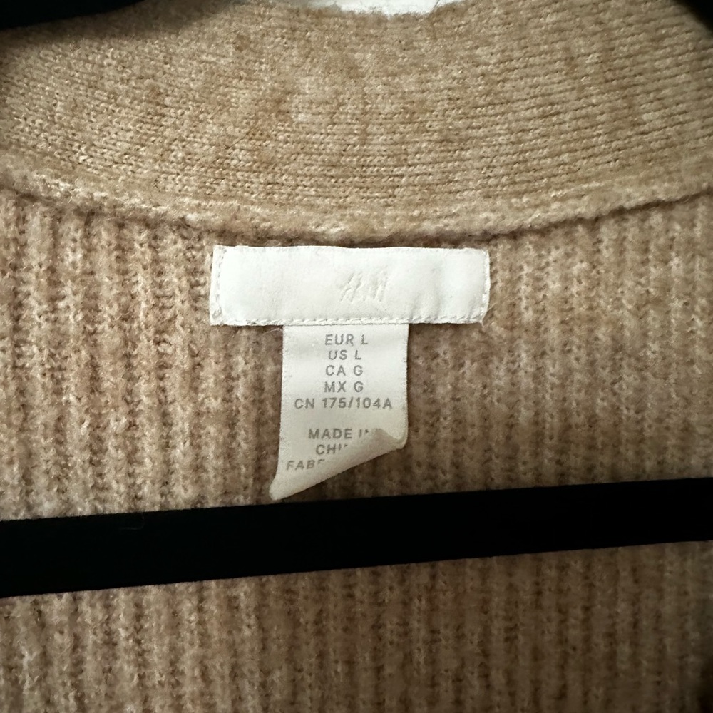 H&M Neutral Beige Ribbed Button-Front Cardigan - Picture 3 of 5